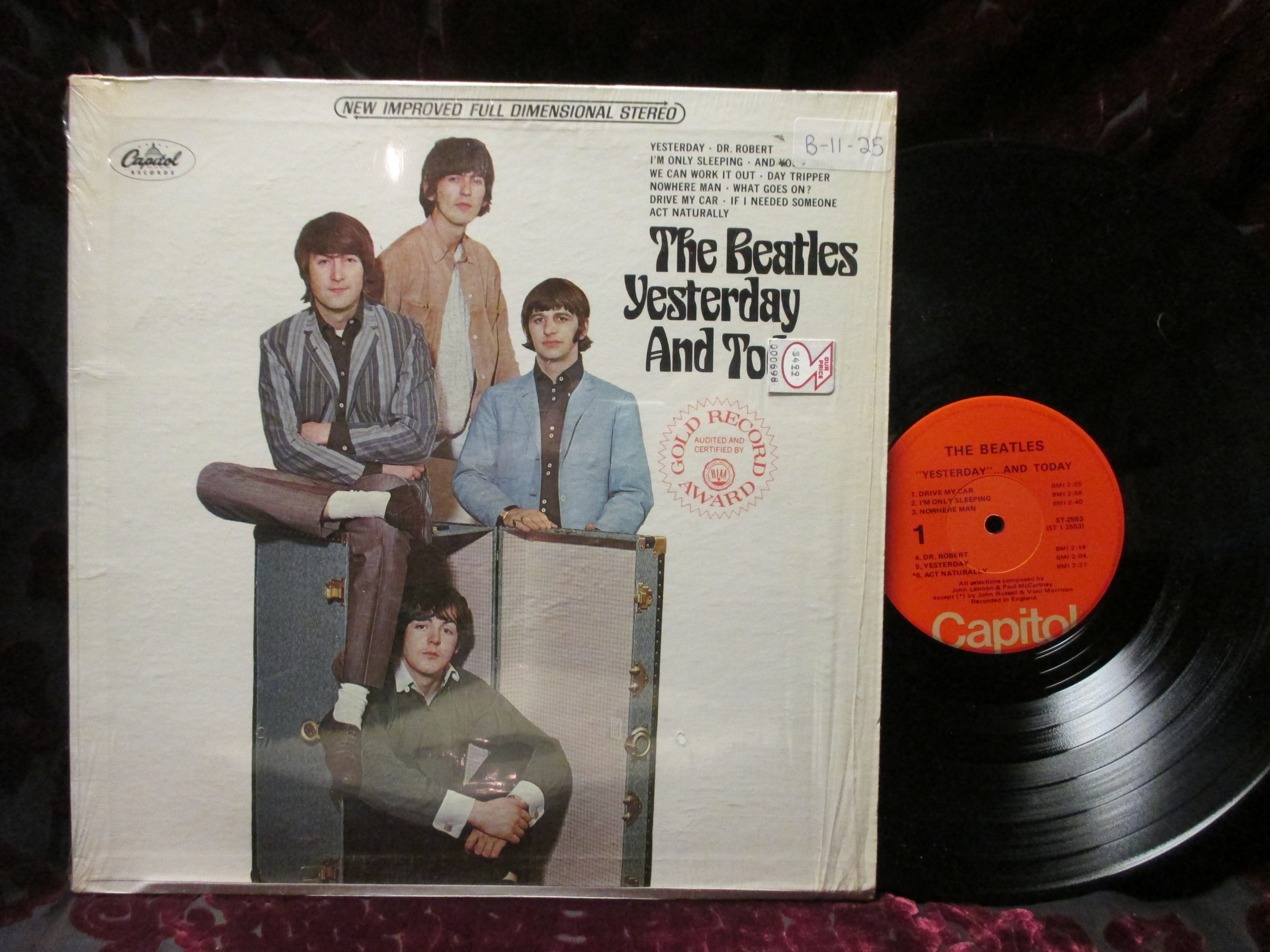 Beatles - Yesterday And Today - orangel label sticker on cov