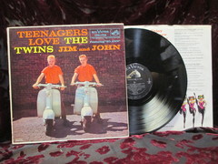 Twins - Teenagers Love The